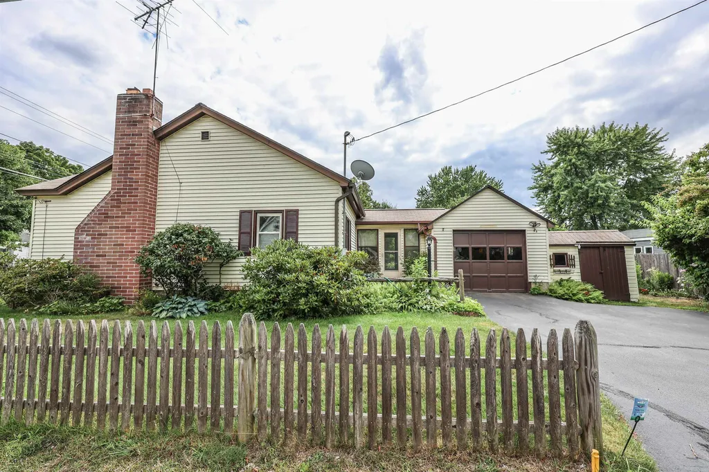 31 E Dunstable Road Nashua NH 03060