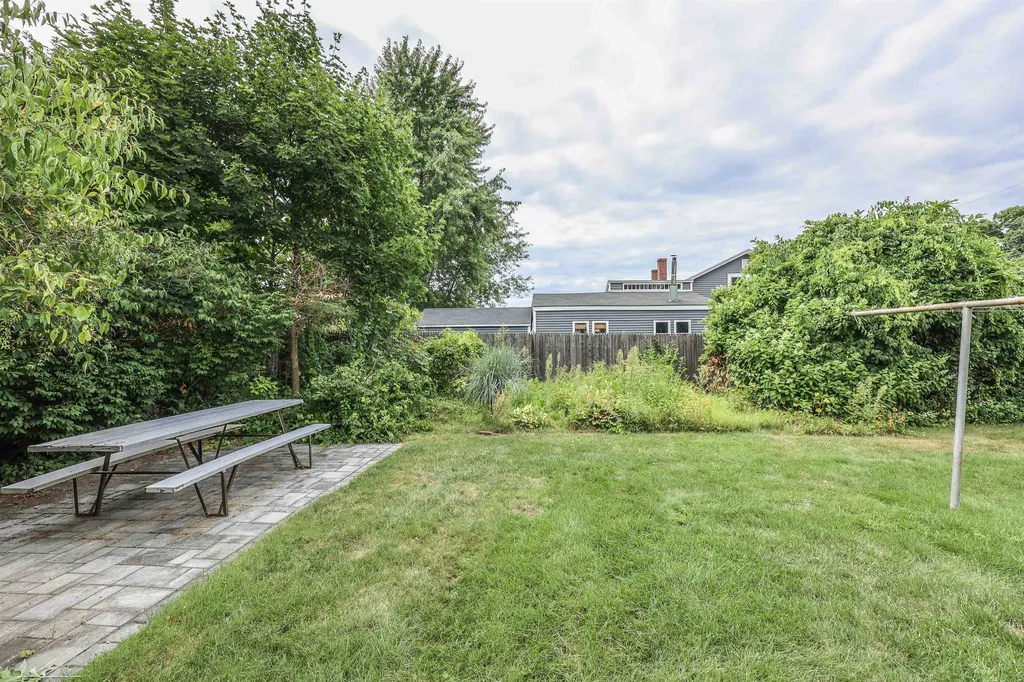 31 E Dunstable Road Nashua NH 03060