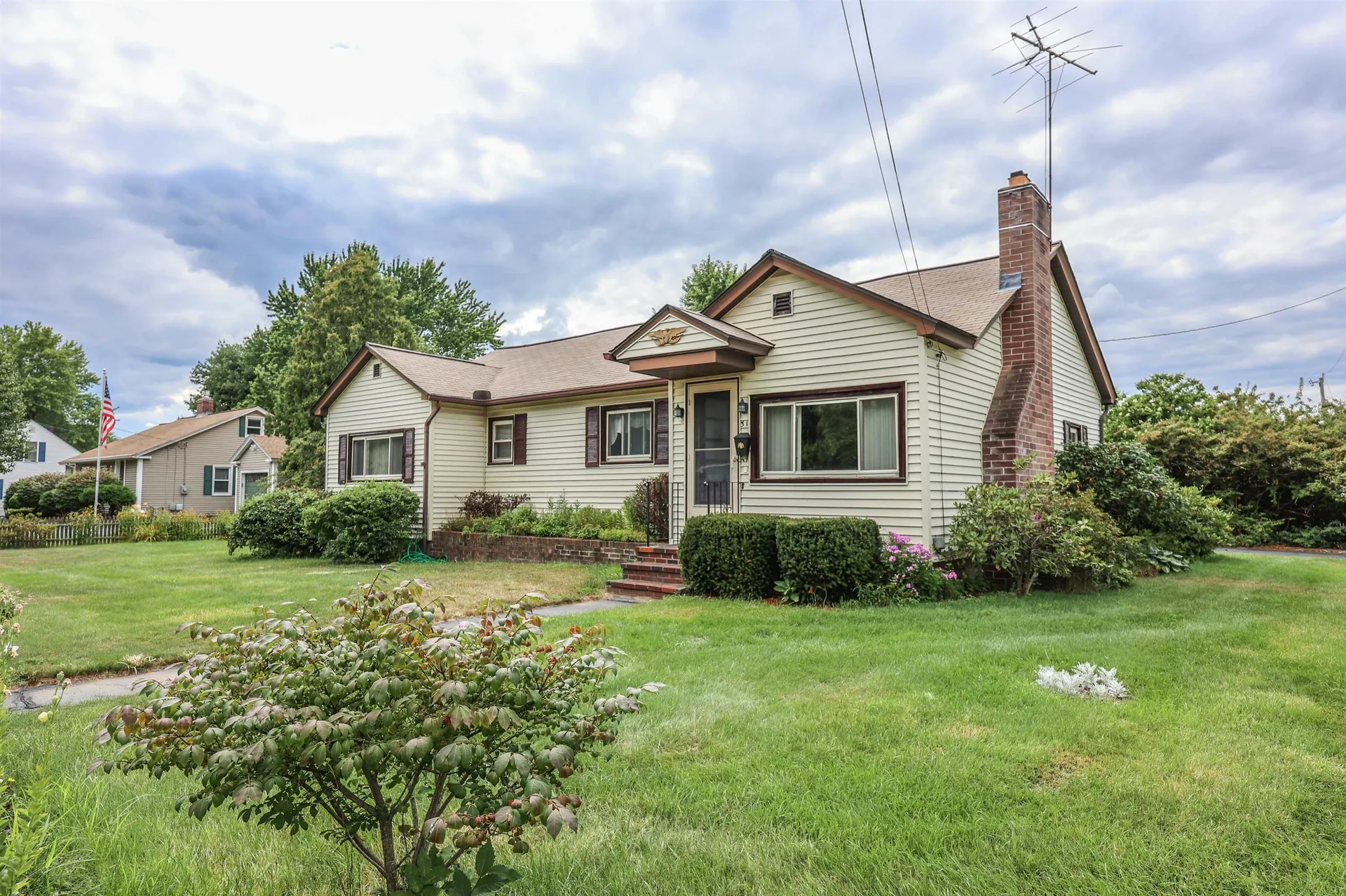 31 E Dunstable Road Nashua NH 03060