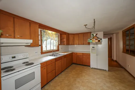 31 E Dunstable Road Nashua NH 03060