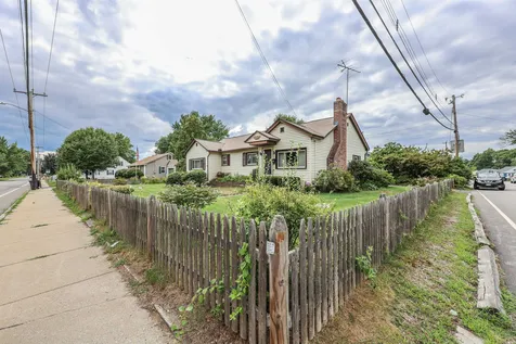 31 E Dunstable Road Nashua NH 03060