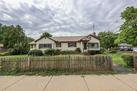 31 E Dunstable Road Nashua NH 03060