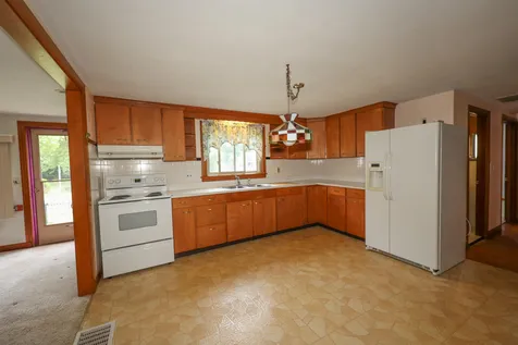 31 E Dunstable Road Nashua NH 03060