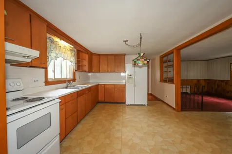 31 E Dunstable Road Nashua NH 03060