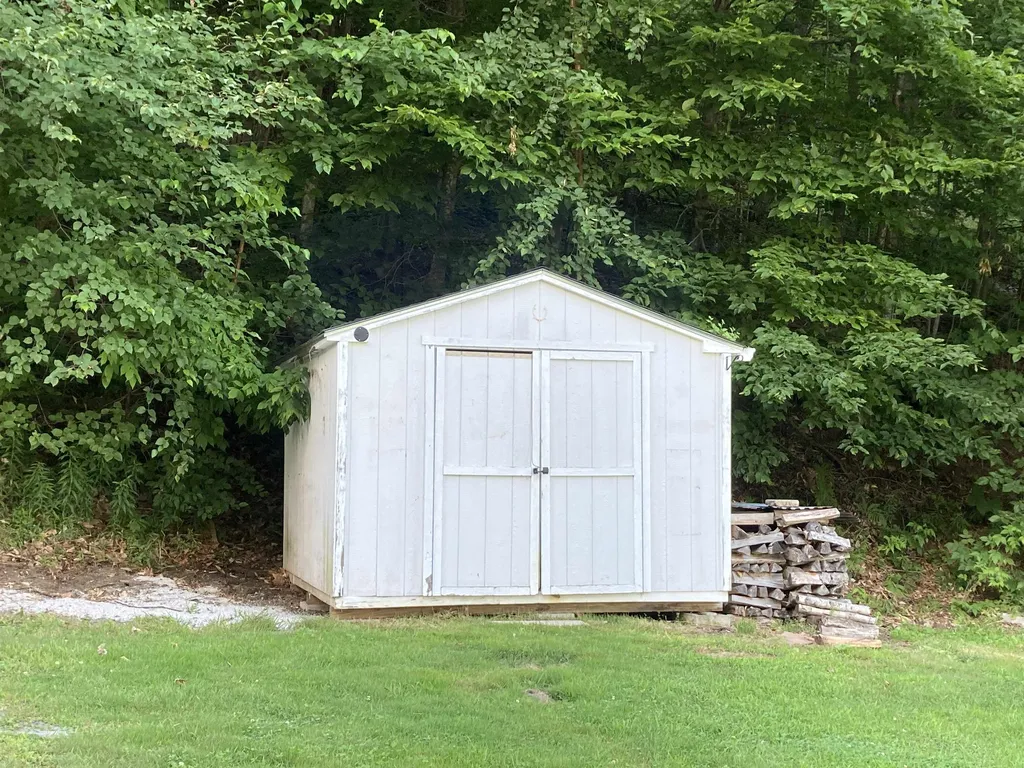 4350 Maplewood Road Corinth VT 05039