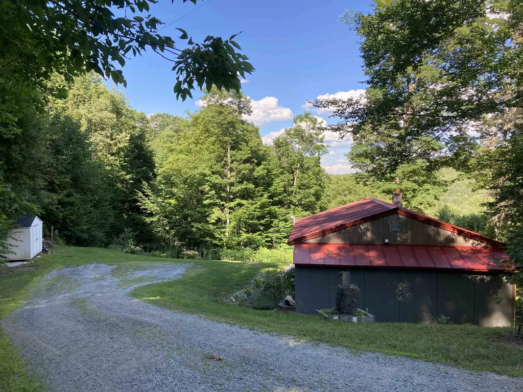 4350 Maplewood Road Corinth VT 05039