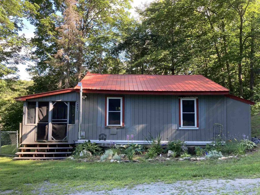 4350 Maplewood Road Corinth VT 05039