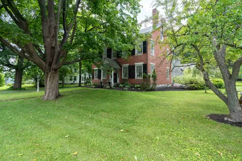 2490 Vt Route 14 Williamstown VT 05679