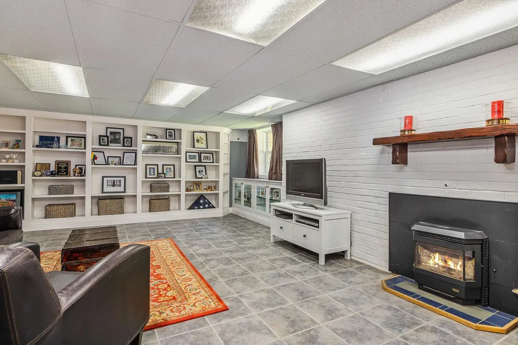 219 Kensington Road Hampton Falls NH 03844