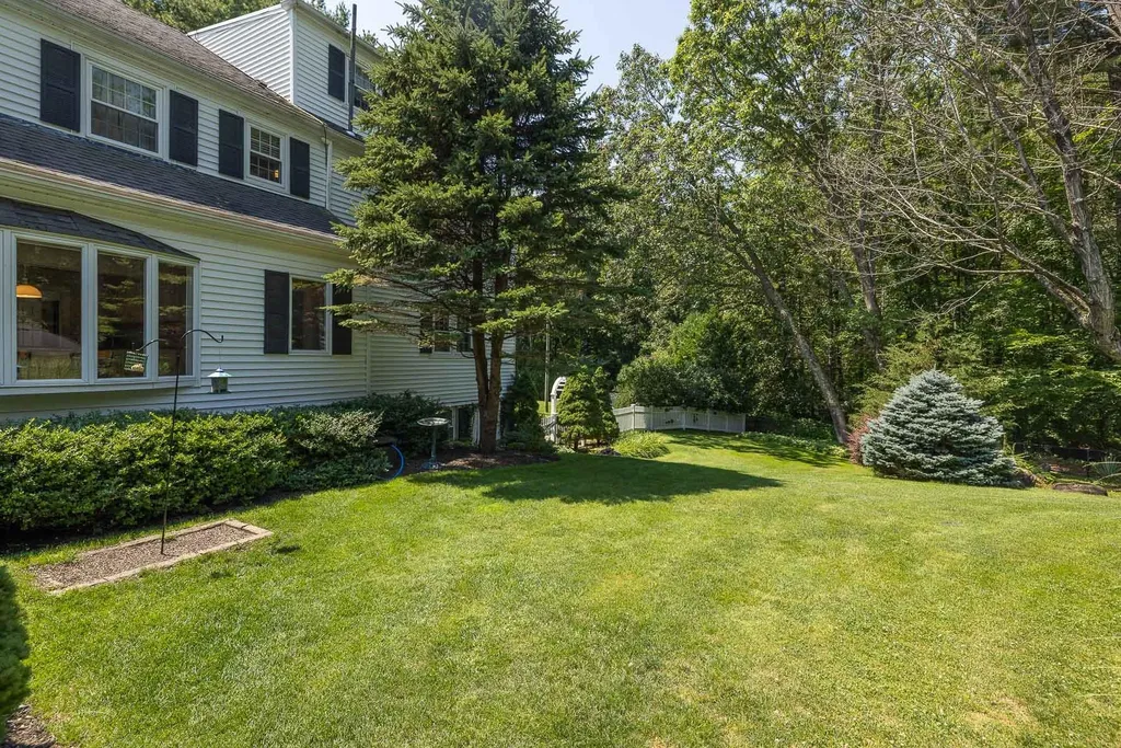 219 Kensington Road Hampton Falls NH 03844