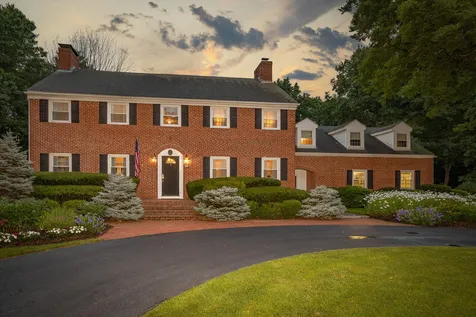 219 Kensington Road Hampton Falls NH 03844