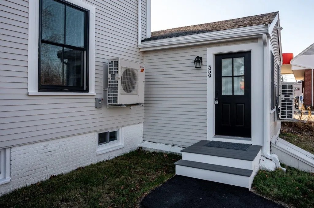 559 Islington Street Portsmouth NH 03801