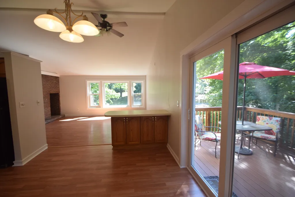 37 Redfield Circle Derry NH 03038