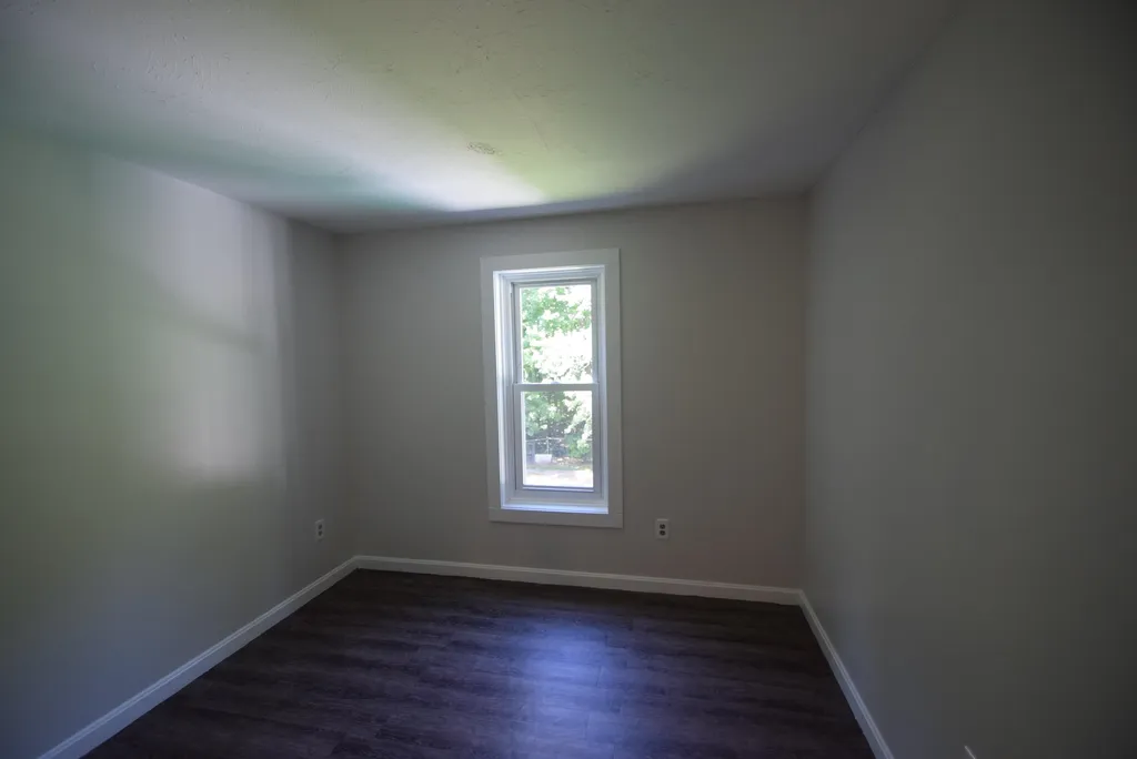 37 Redfield Circle Derry NH 03038