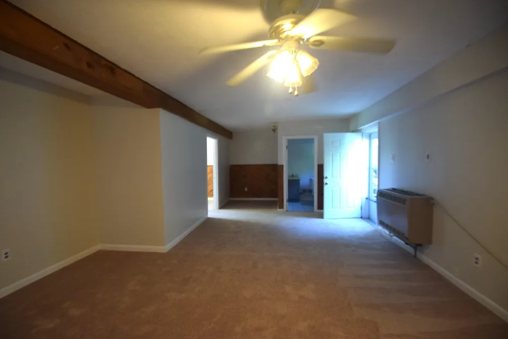 37 Redfield Circle Derry NH 03038