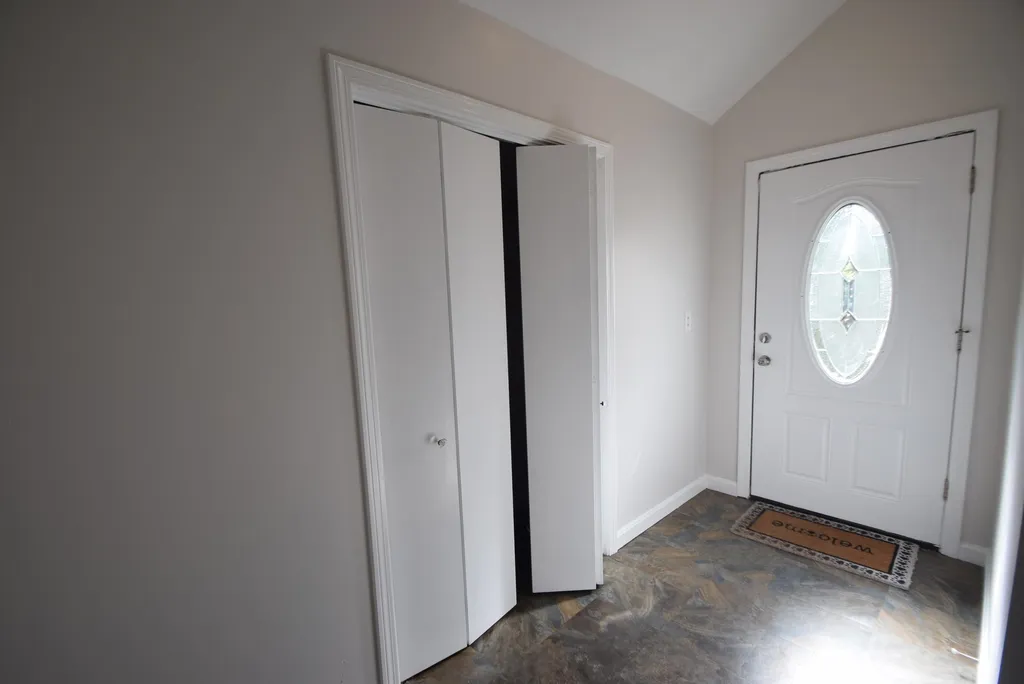 37 Redfield Circle Derry NH 03038