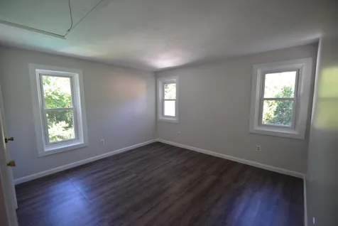 37 Redfield Circle Derry NH 03038