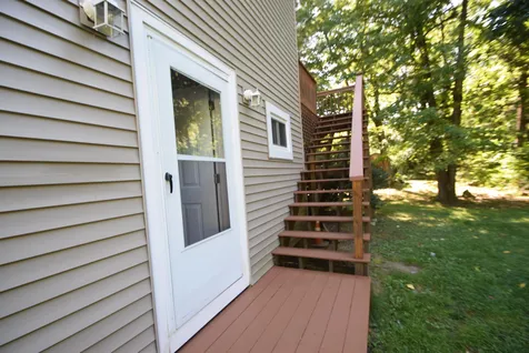 37 Redfield Circle Derry NH 03038