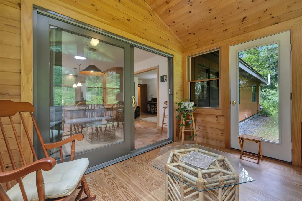 8 Haskins Road Hanover NH 03755