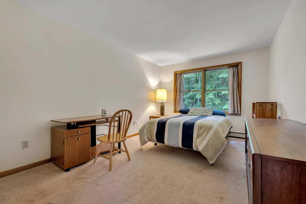 8 Haskins Road Hanover NH 03755