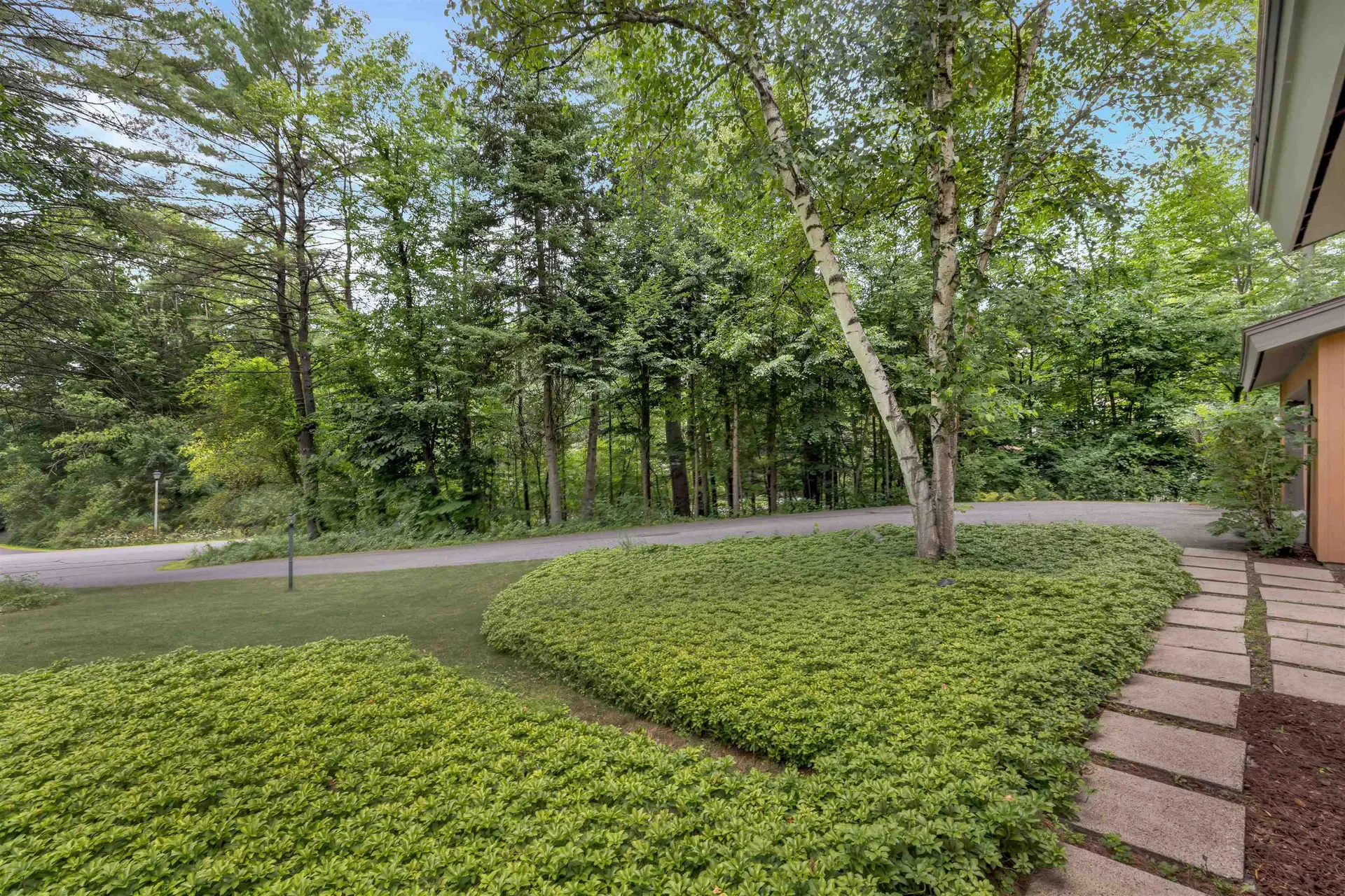8 Haskins Road Hanover NH 03755
