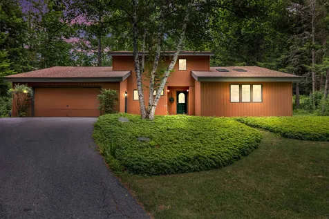 8 Haskins Road Hanover NH 03755