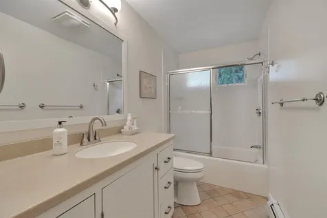 8 Haskins Road Hanover NH 03755