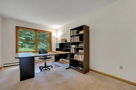 8 Haskins Road Hanover NH 03755