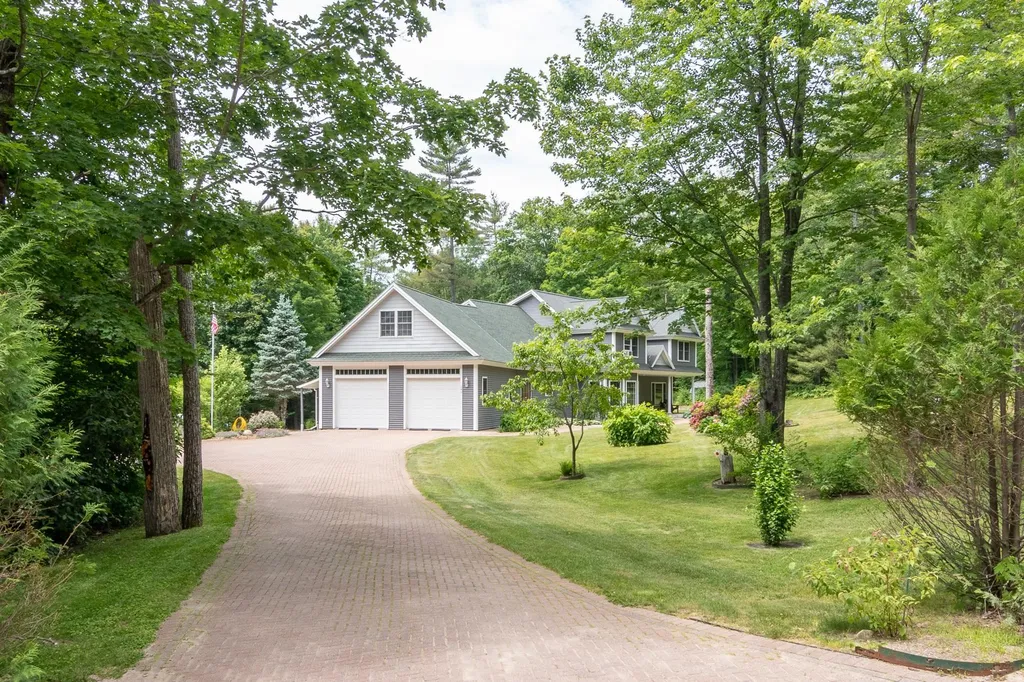 245 Hawkins Pond Road Holderness NH 03245