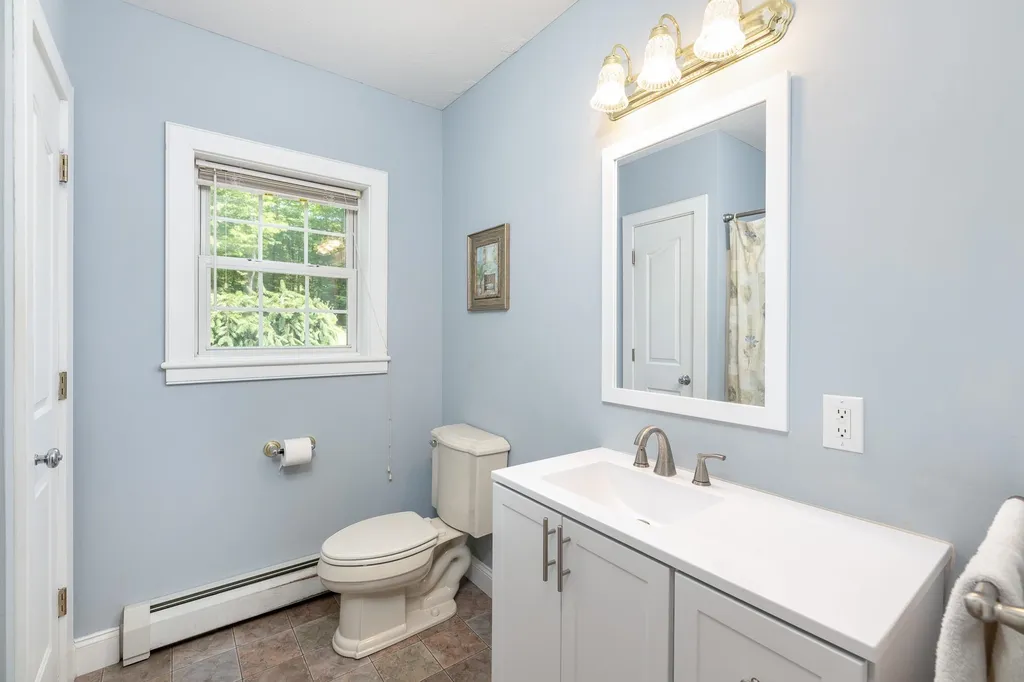 245 Hawkins Pond Road Holderness NH 03245