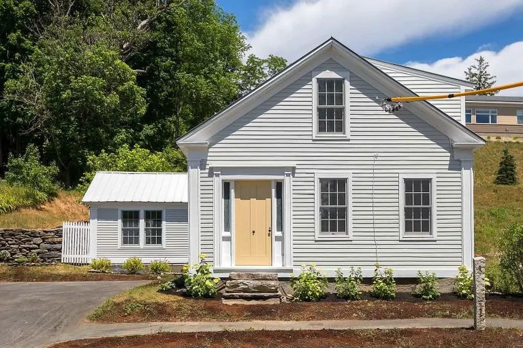 1815 Quechee Main Street Hartford VT 05059