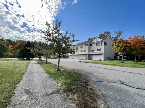 20 Footbridge Lane Dover NH 03820