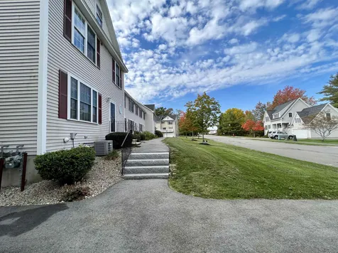 20 Footbridge Lane Dover NH 03820
