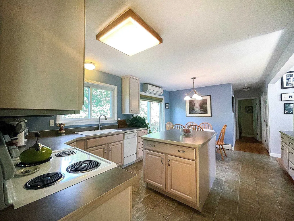 190 Sunrise Drive Williston VT 05495
