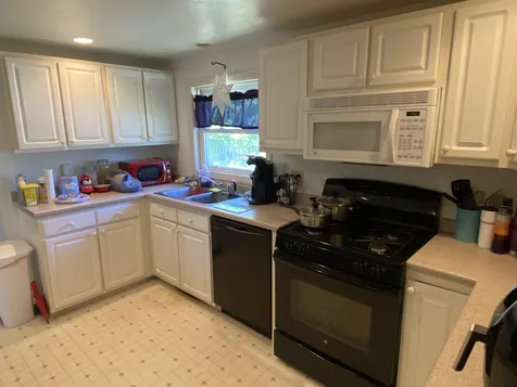 136 Washington Street Conway NH 03818