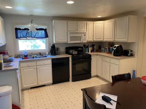 136 Washington Street Conway NH 03818