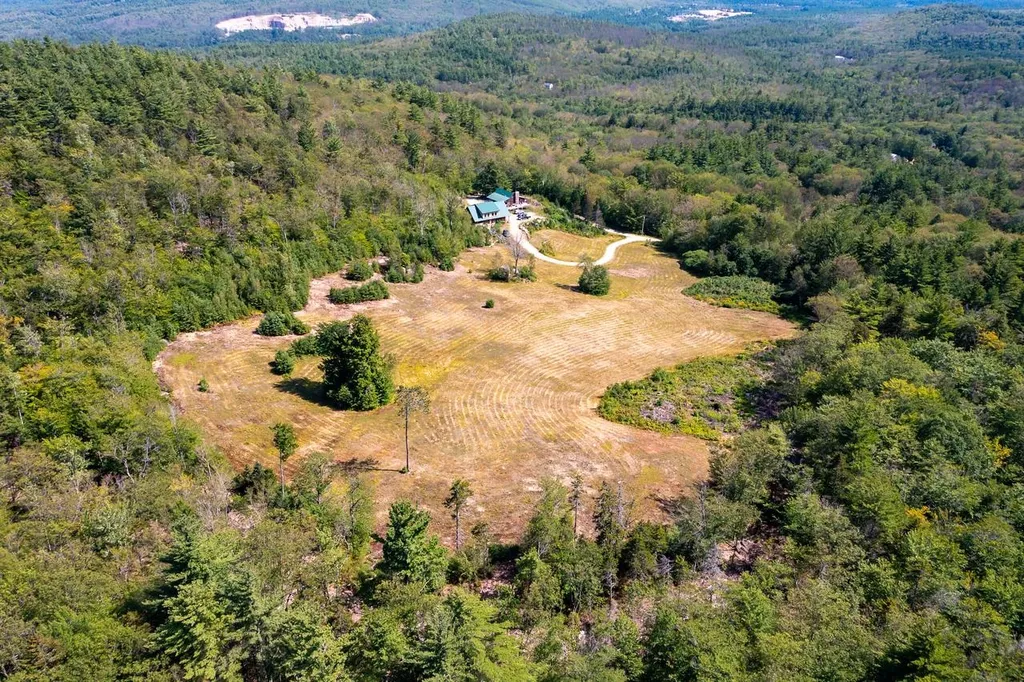 56 Ridgeview Drive Albany NH 03818