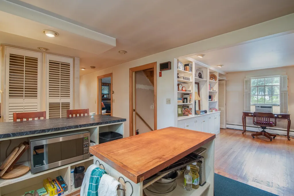 11 Naves Road Hampton NH 03842