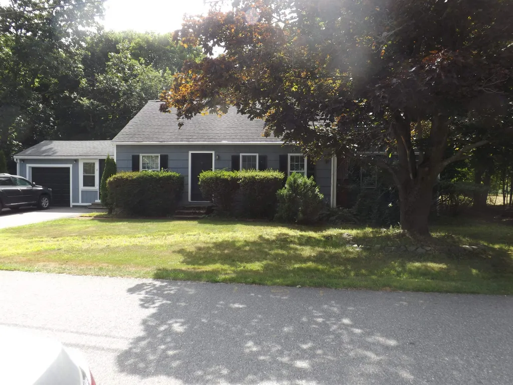 11 Naves Road Hampton NH 03842