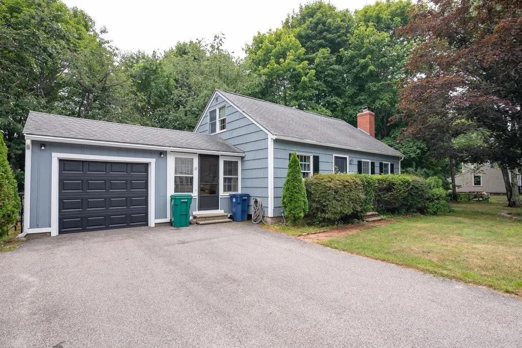 11 Naves Road Hampton NH 03842