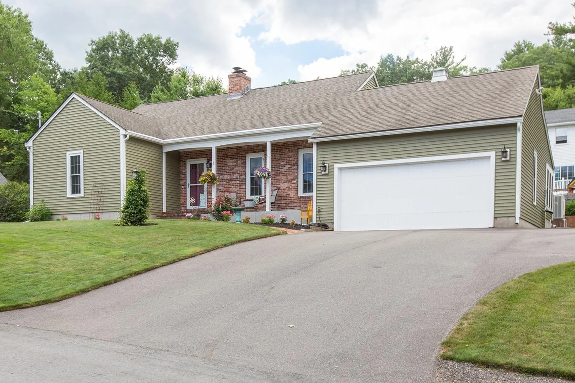 6 Eastbrook Drive Nashua NH 03060