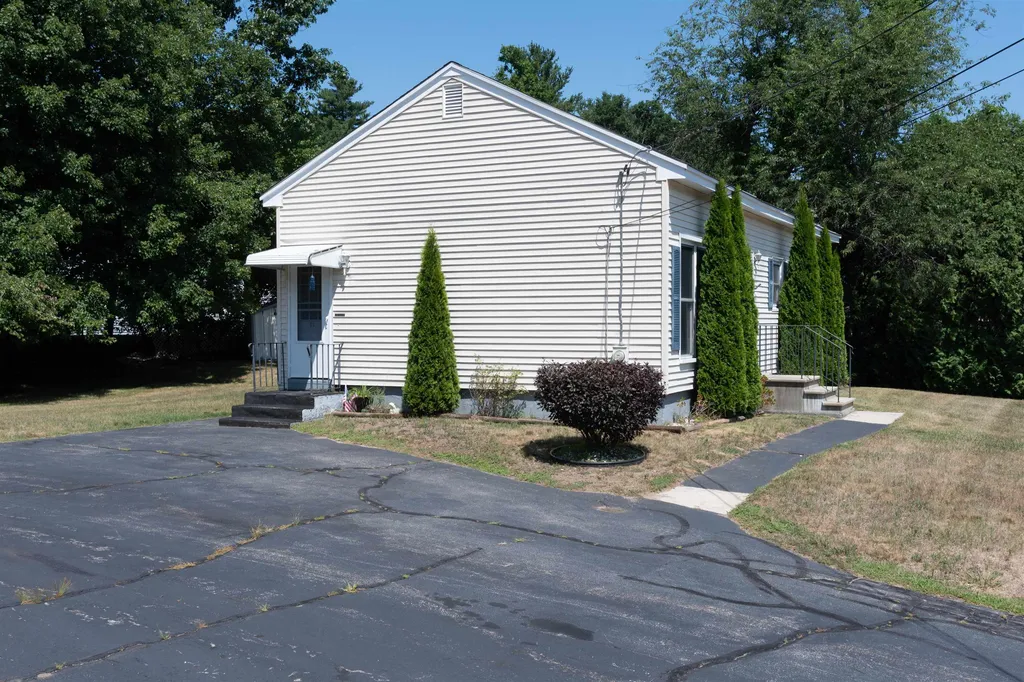 11 Echo Avenue Nashua NH 03062