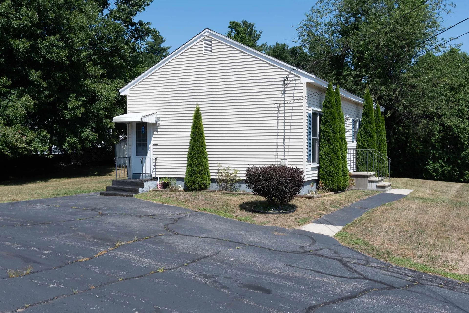 11 Echo Avenue Nashua NH 03062