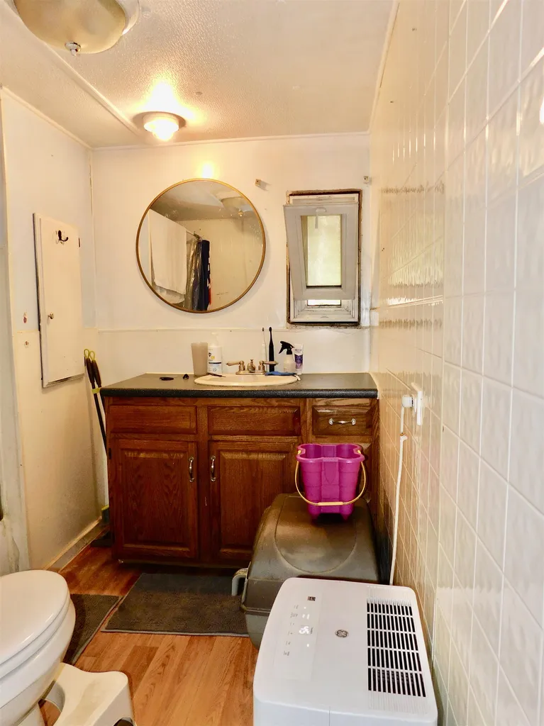 5 Chamberlain Court Deering NH 03244