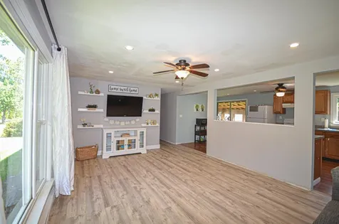 6 Emerson Street Hooksett NH 03106