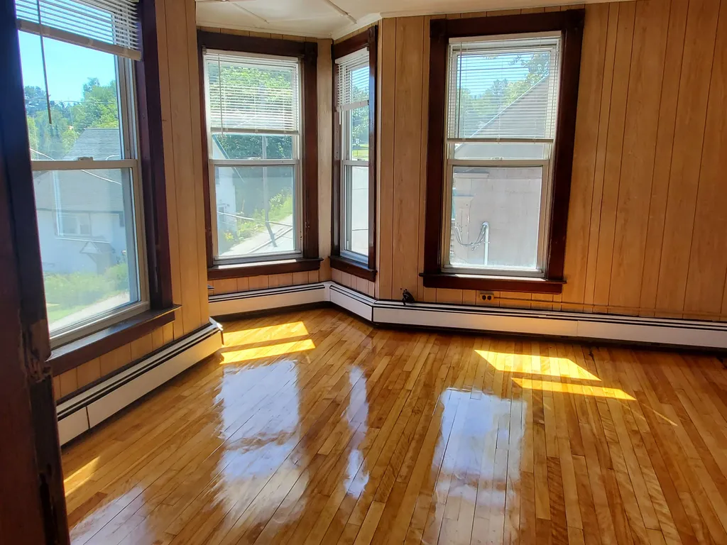 4 Elm Street Lancaster NH 03584