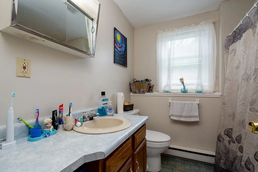 5 Lancelot Drive Derry NH 03038