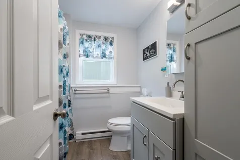 5 Lancelot Drive Derry NH 03038