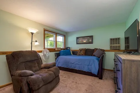 5 Lancelot Drive Derry NH 03038