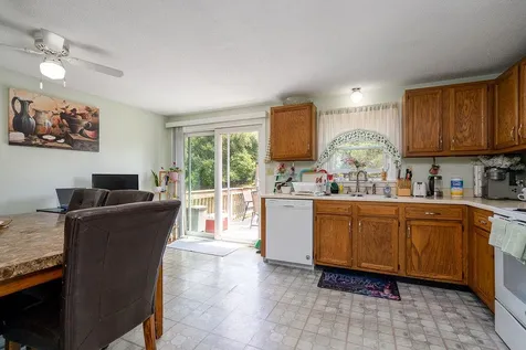 5 Lancelot Drive Derry NH 03038